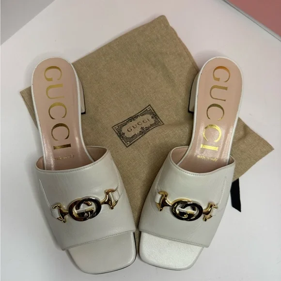 GUCCI Elegant White Slide Sandals - Picture 4 of 11